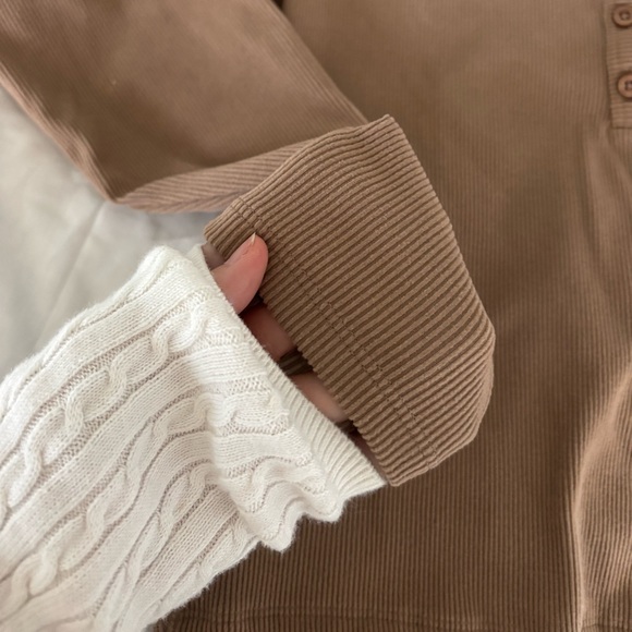 Hollister Brown Ribbed Henley - Picture 3 of 4